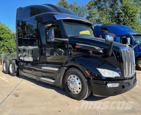 Peterbilt 579 Trekkers