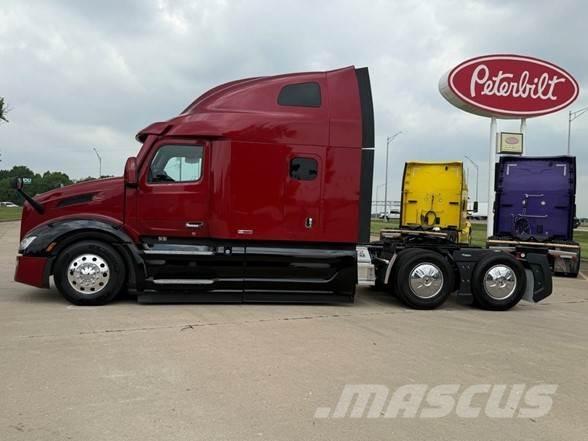 Peterbilt 579 Trekkers