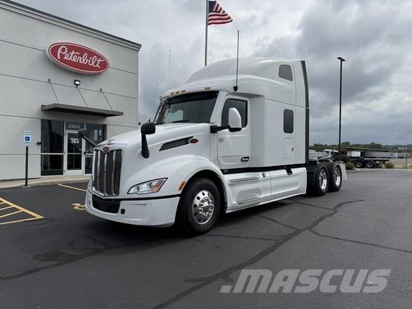 Peterbilt 579 Trekkers