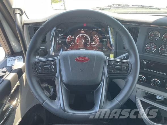 Peterbilt 579 Trekkers