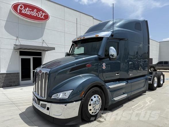 Peterbilt 579 Trekkers