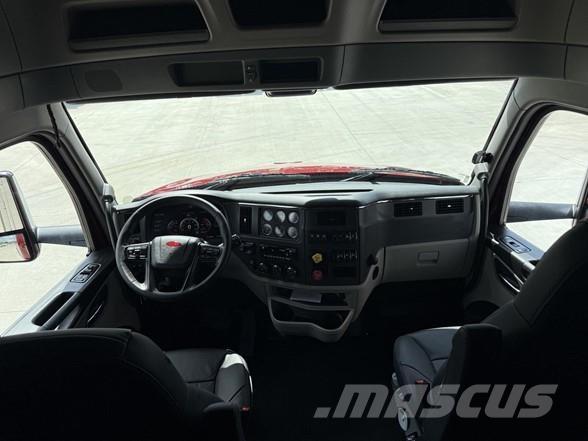 Peterbilt 579 Trekkers
