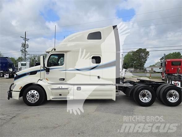 Peterbilt 579 Trekkers