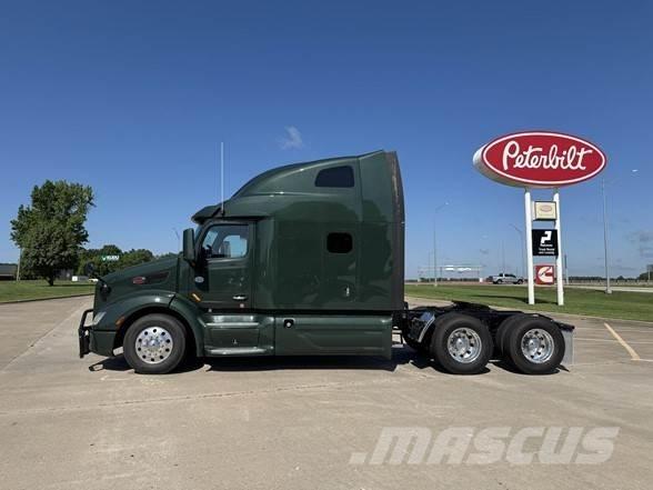 Peterbilt 579 Trekkers