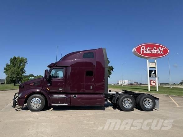 Peterbilt 579 Trekkers