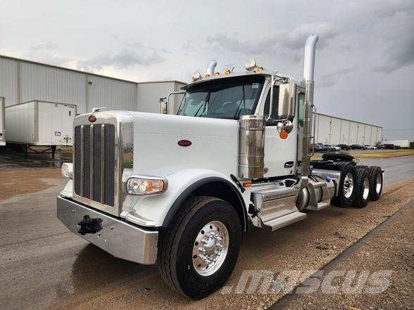 Peterbilt 589 Trekkers