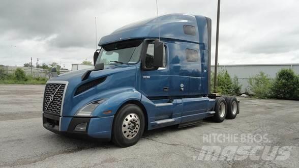 Volvo VNL64T760 Trekkers