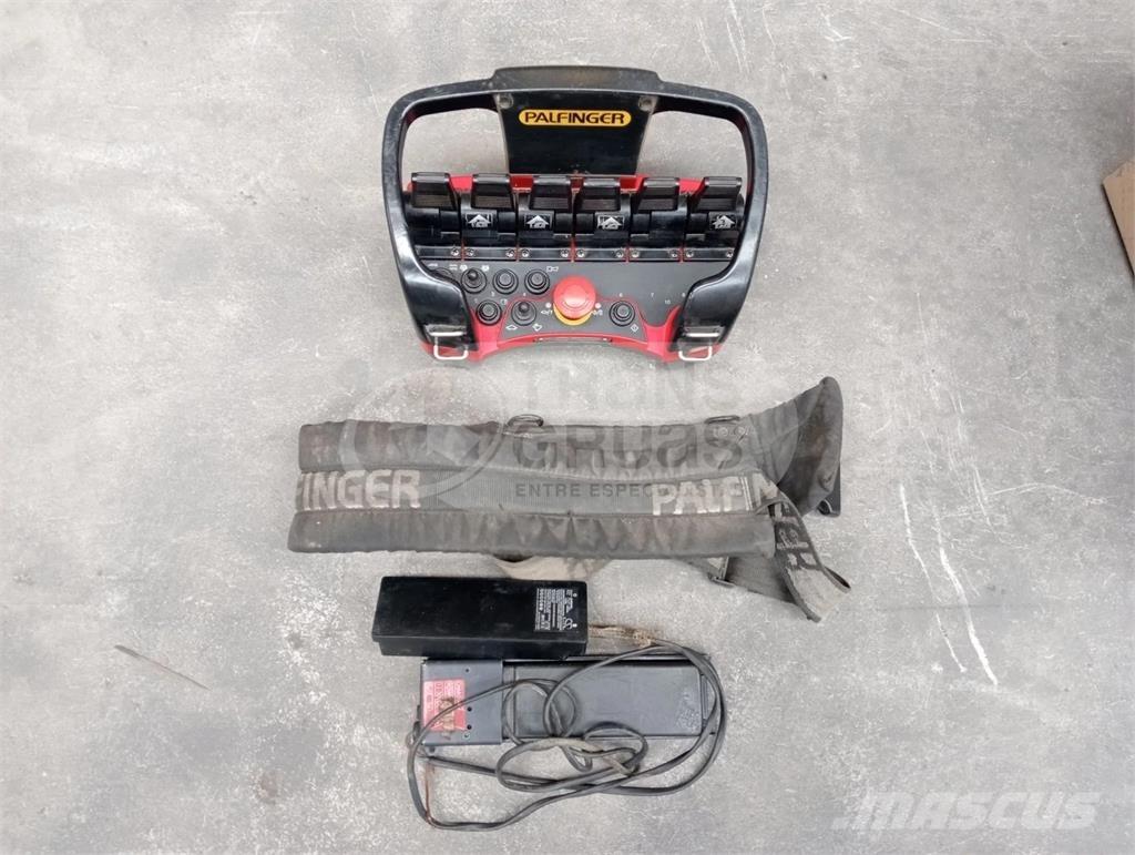 Palfinger PK 23500 Laadkranen