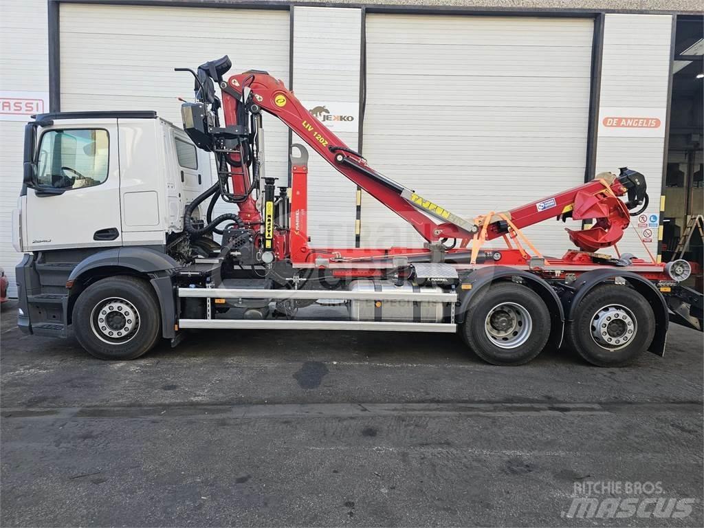 Tajfun Liv L120Z.78 Kranen en laders