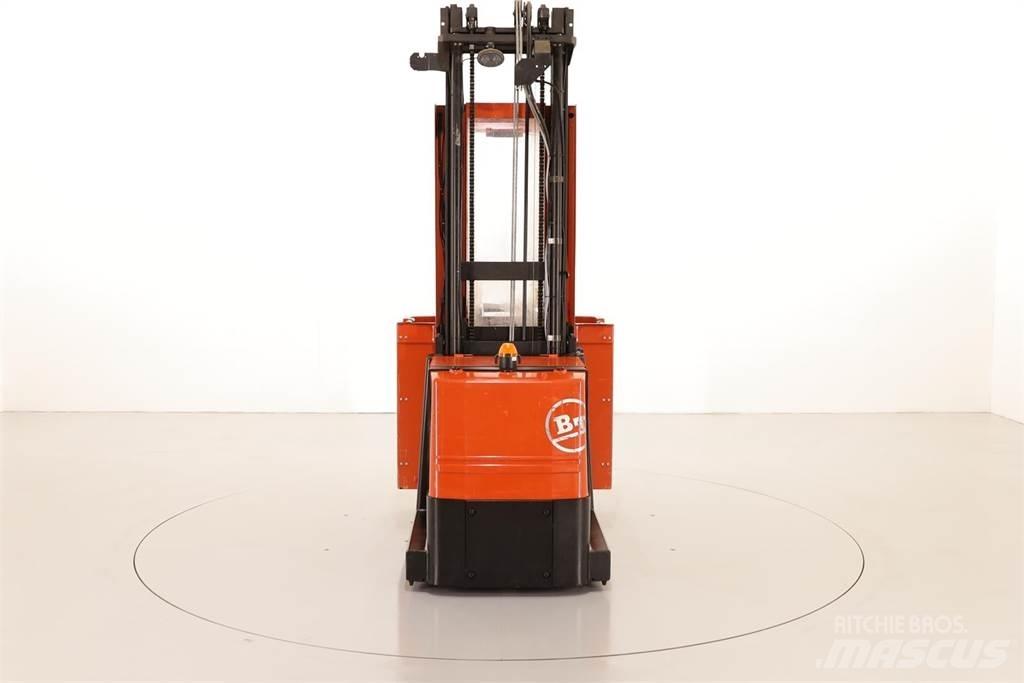 BT OM Orderpicker voor middelhoog niveau