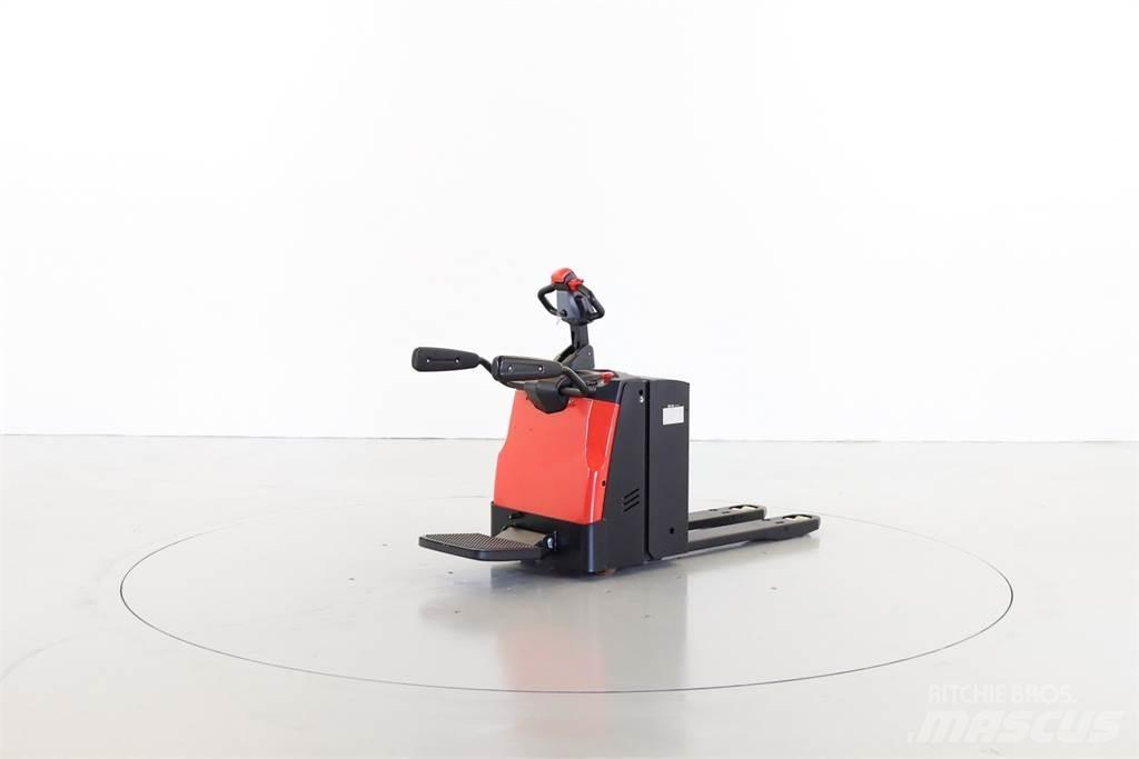 EP RPL301 Li-Ion Pallettruck met meerij platform