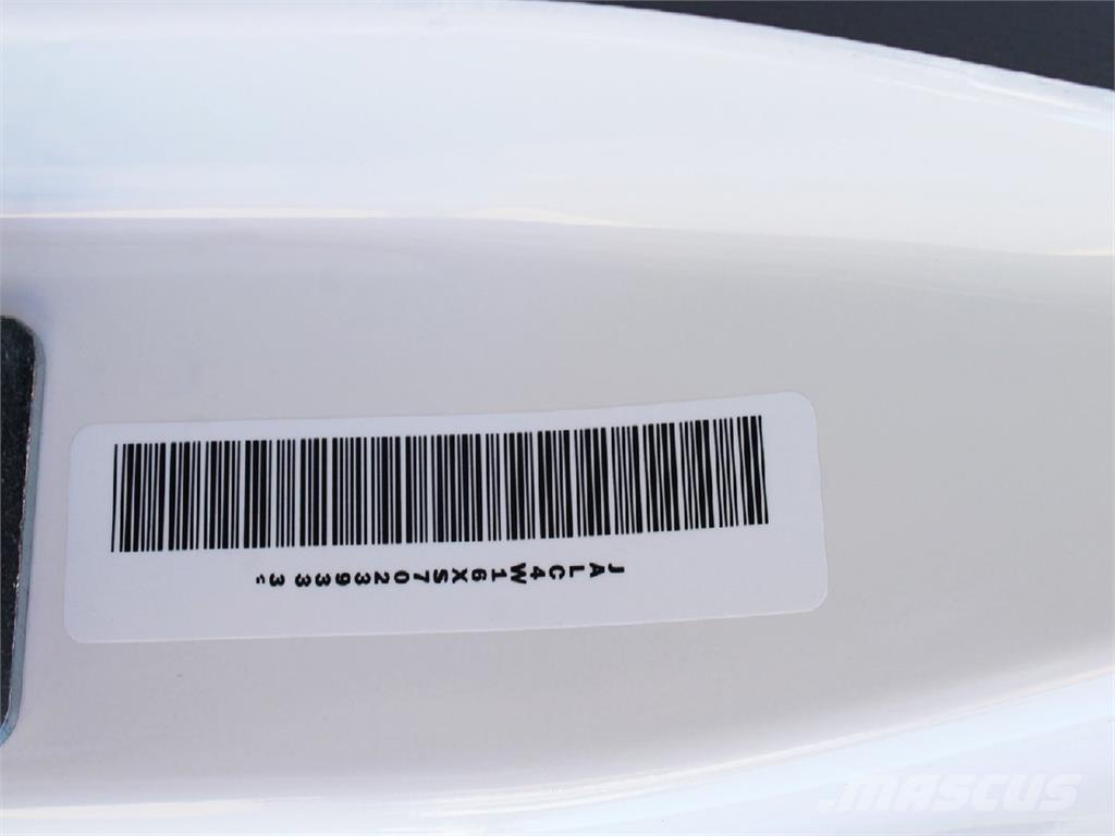 Isuzu NPR-HD Platte bakwagens