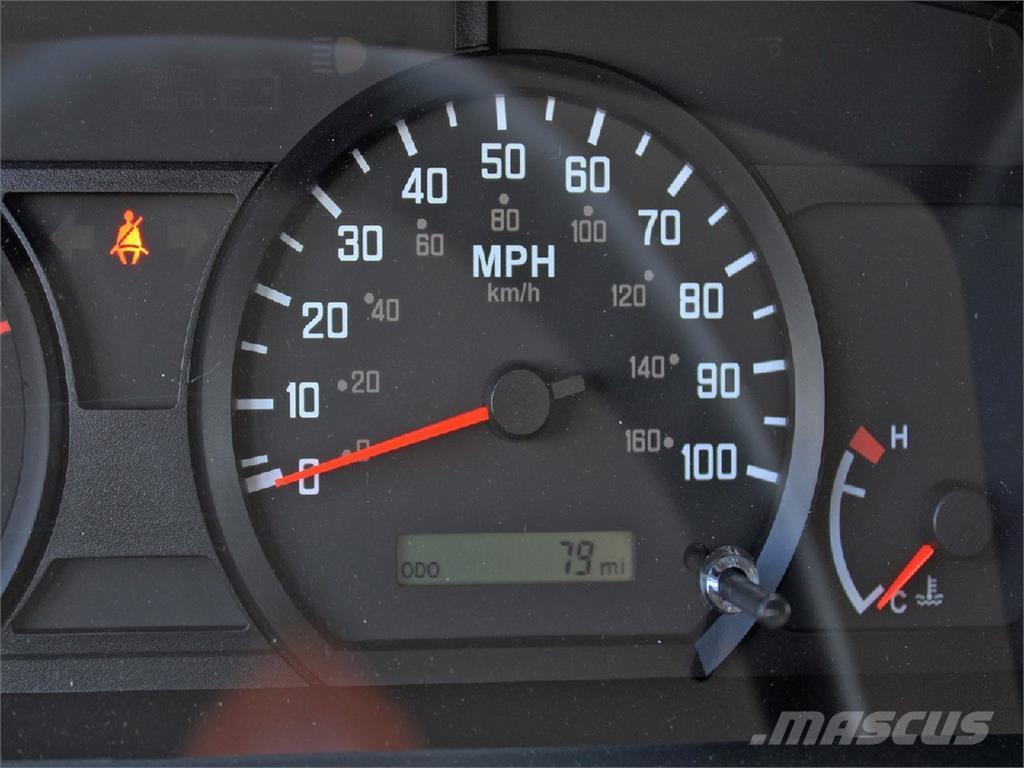 Isuzu NPR-HD Bakwagens met gesloten opbouw