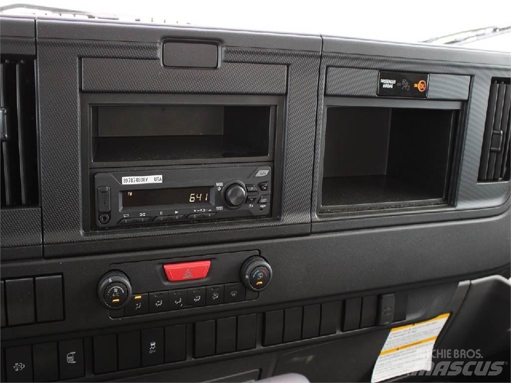 Isuzu NRR Bakwagens met gesloten opbouw
