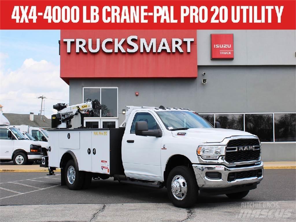 RAM 3500 Vlakke laadvloer met kraan