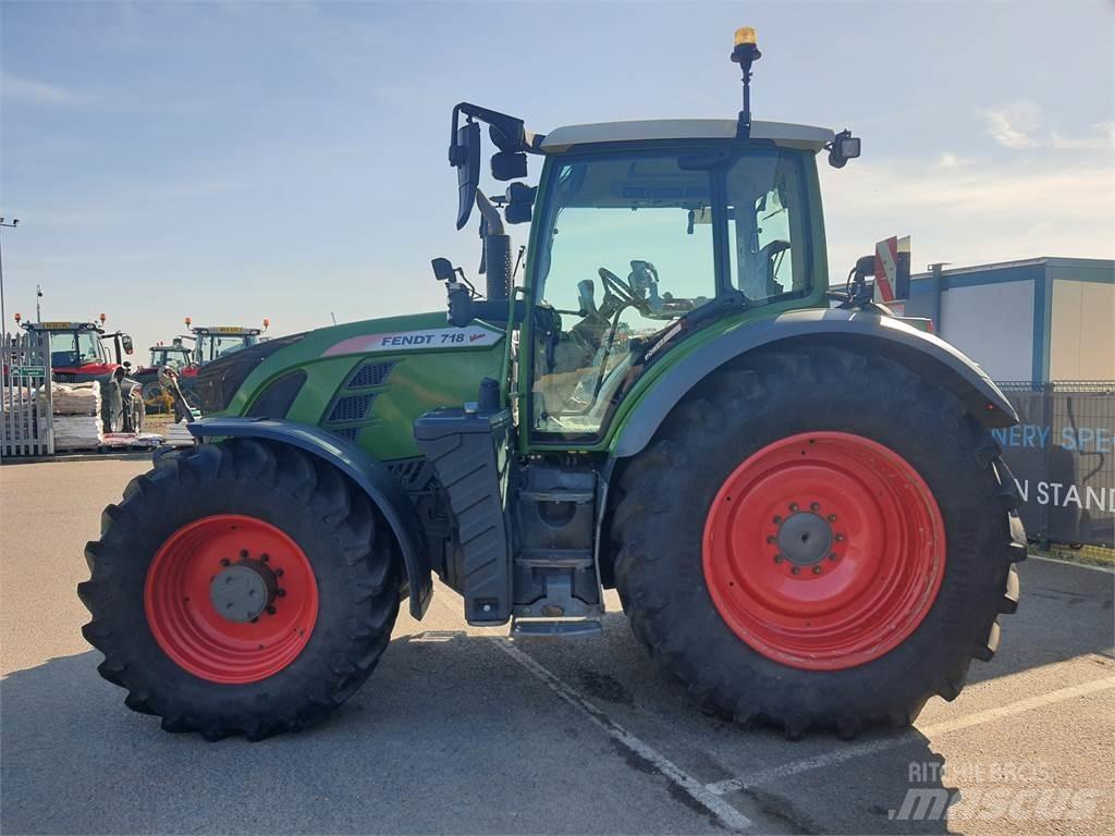 Fendt 718 VARIO S4 Tractoren