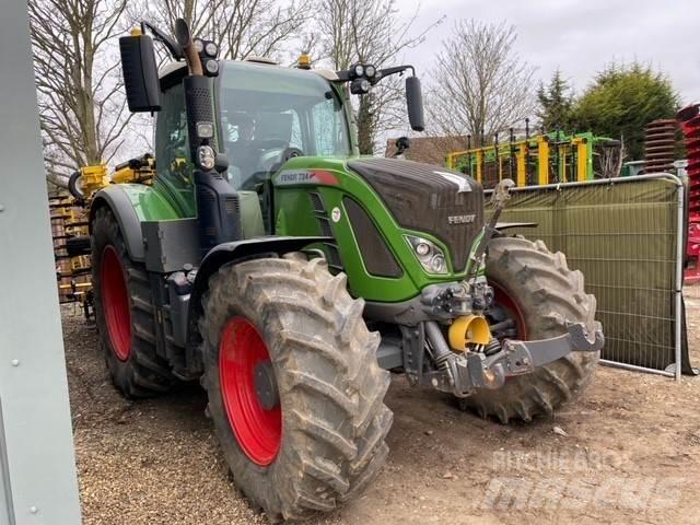Fendt 724 DEMO Tractoren