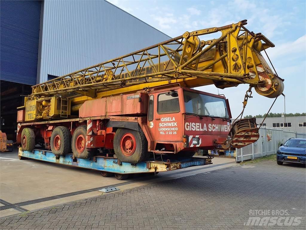 Liebherr LTM 1100 Kranen voor alle terreinen