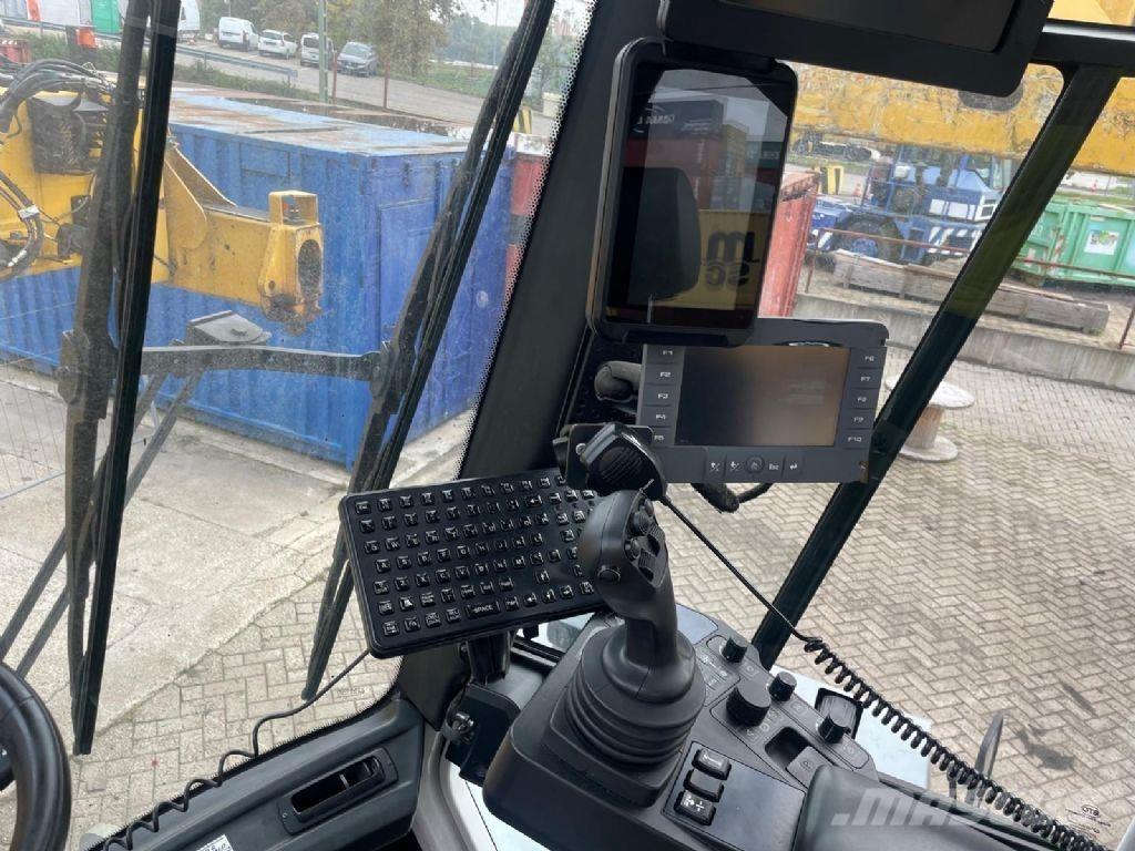 Hyster RS46-41XD/67S Reachstackers