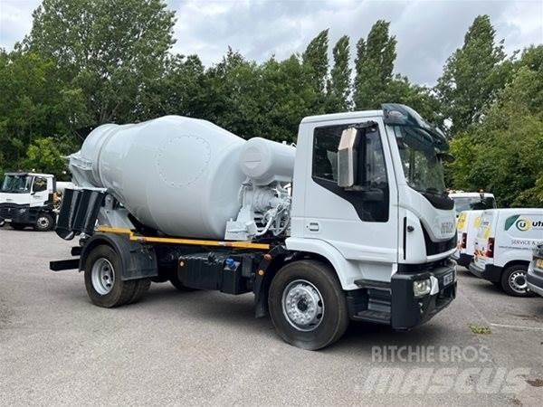 Iveco Hymix 4m3 Betonmixers en pompen