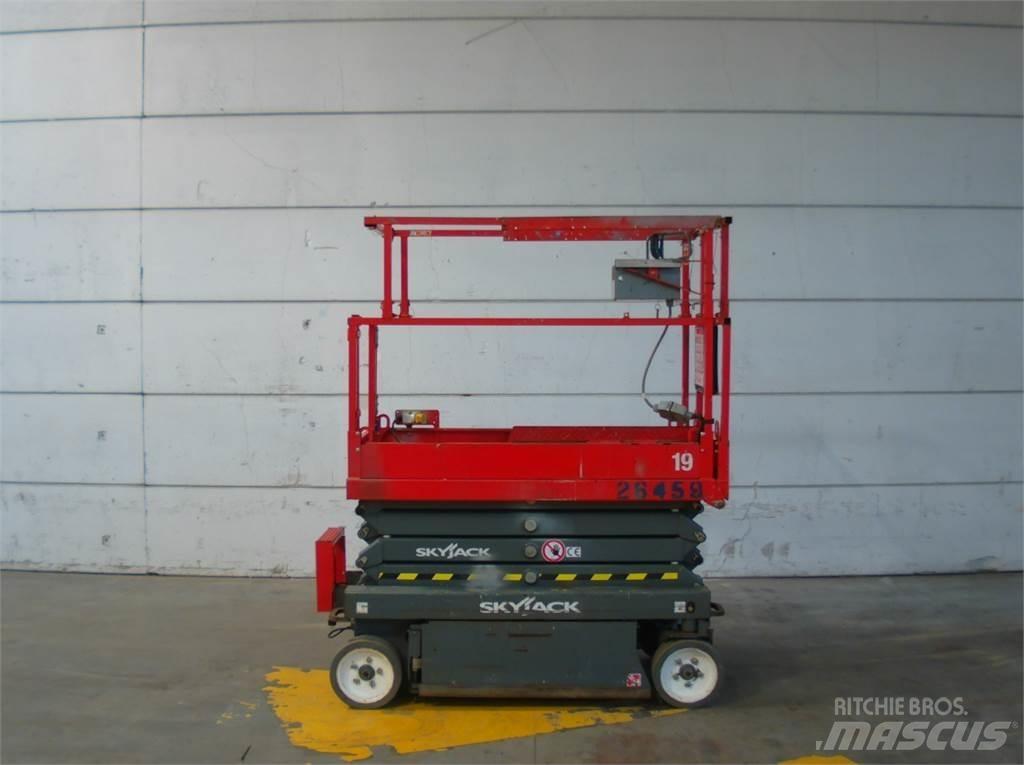 SkyJack SJ3219 Schaarhoogwerkers