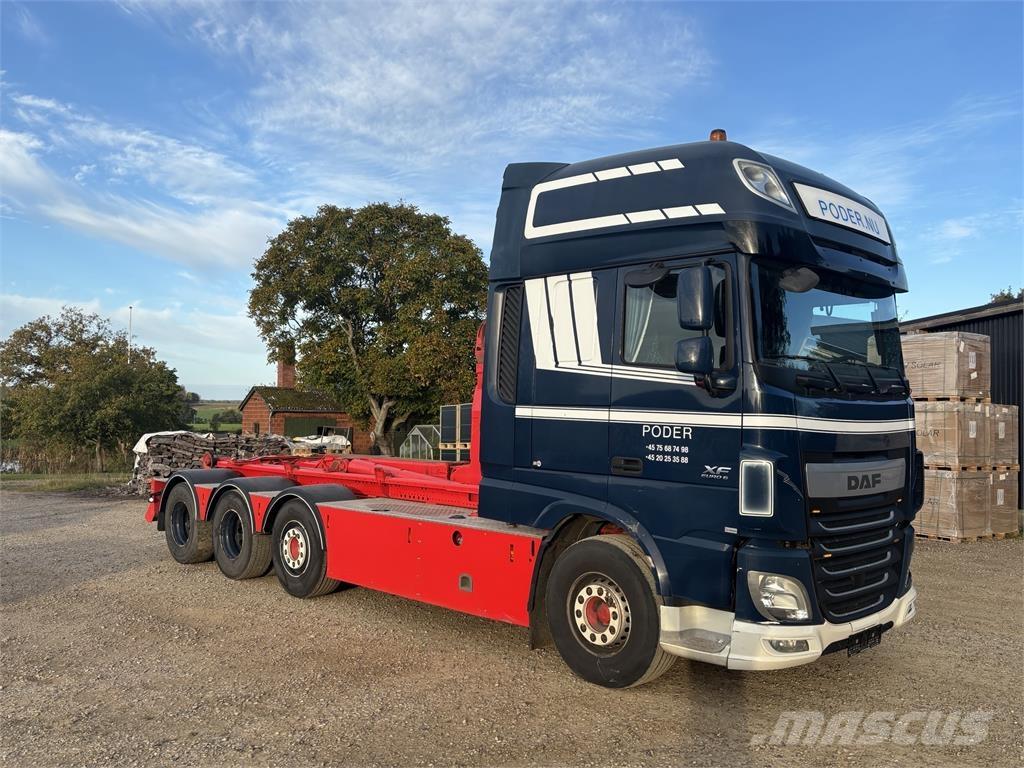 DAF XF 510 FAK 8X2 Vrachtwagen met containersysteem