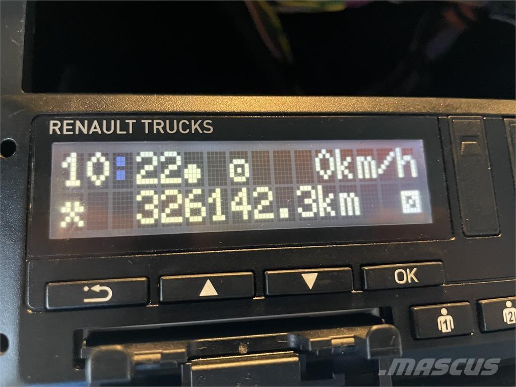 Renault T-.High 6x2 Trekkers