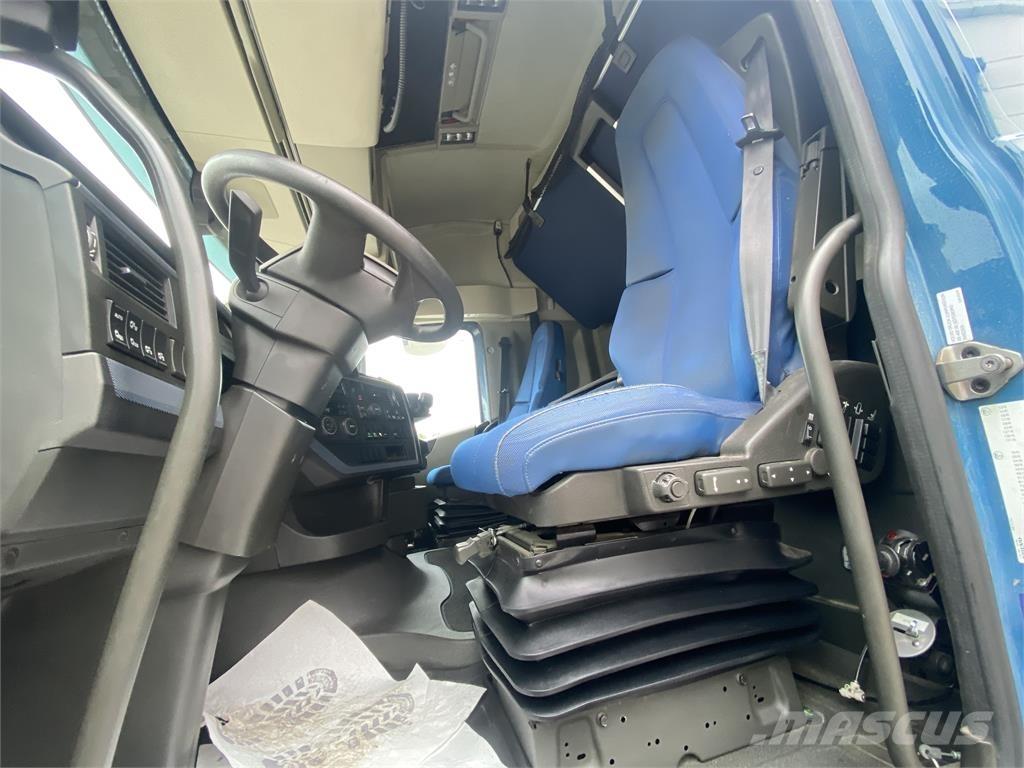 Volvo FH 6x4 Trekkers