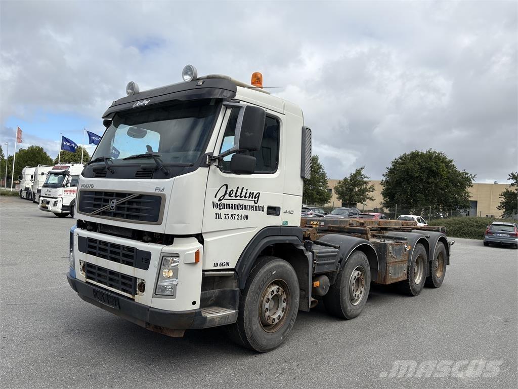 Volvo FM440 Containertrucks met kabelsysteem