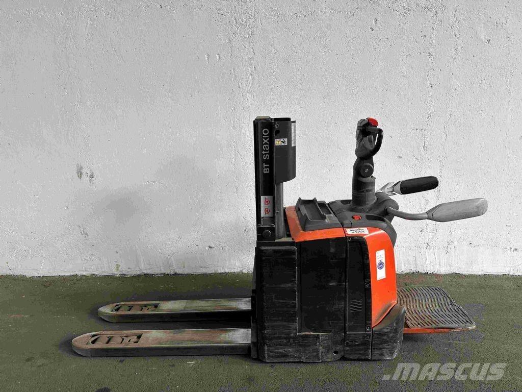 Toyota SPE 200 DN Meeloop stapelaar