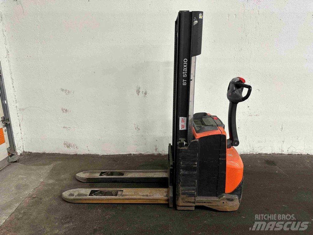 Toyota SWE 120 Meeloop stapelaar