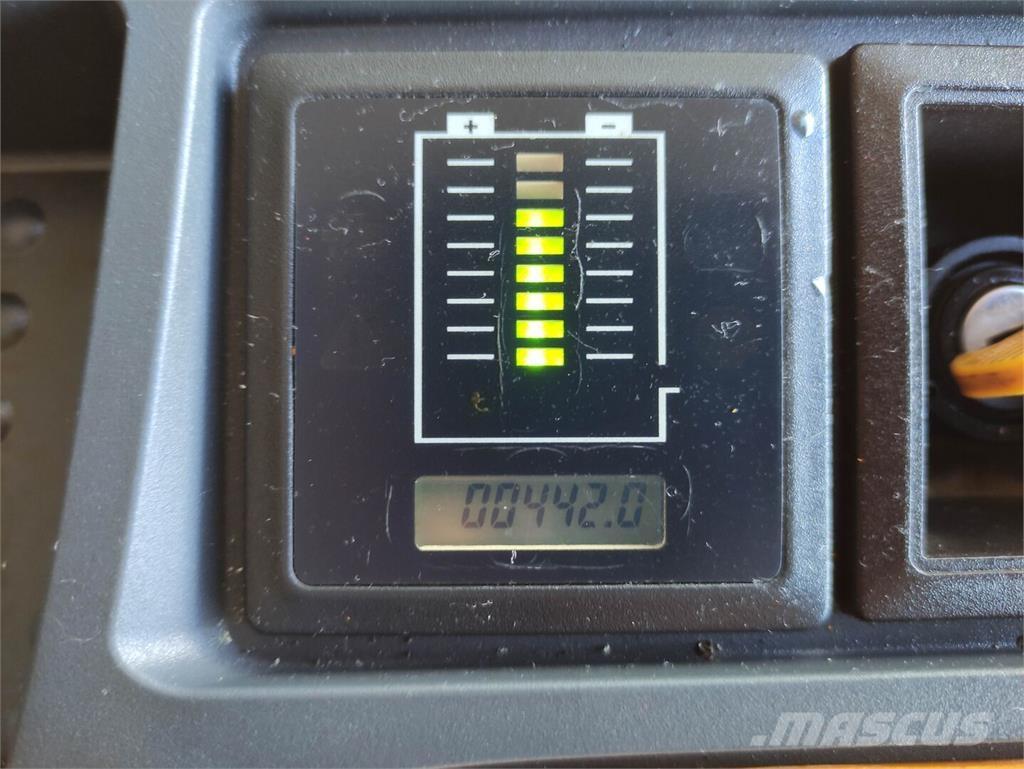 Jungheinrich EJC 216Z Meeloop stapelaar