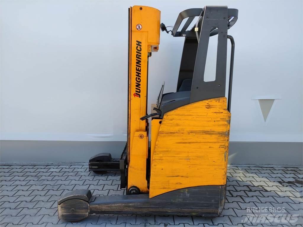 Jungheinrich ETV 116 Reachtruck voor hoog niveau