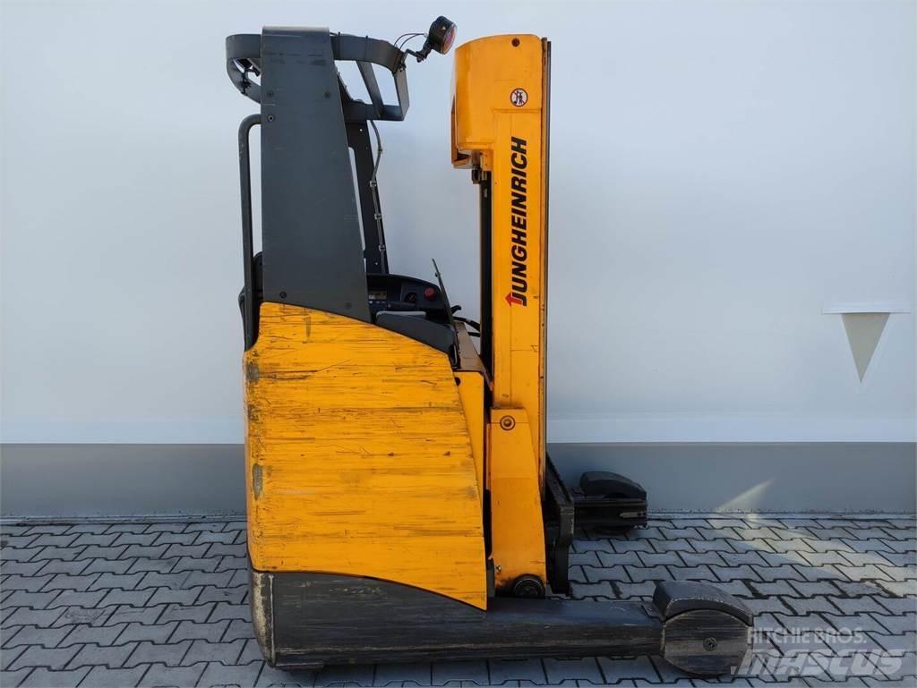 Jungheinrich ETV 116 Reachtruck voor hoog niveau