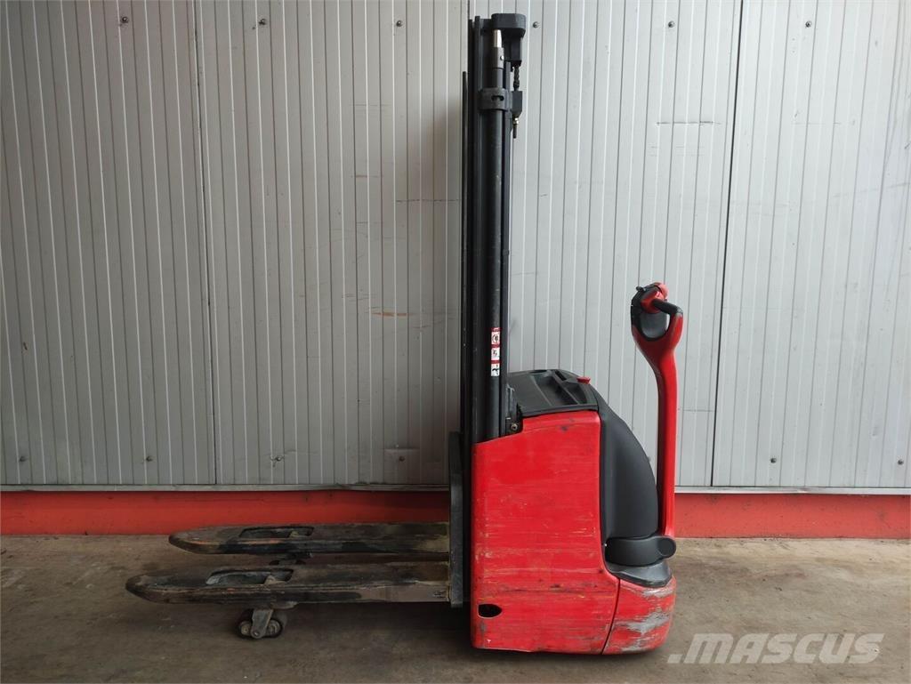 Linde L12 i Meeloop stapelaar