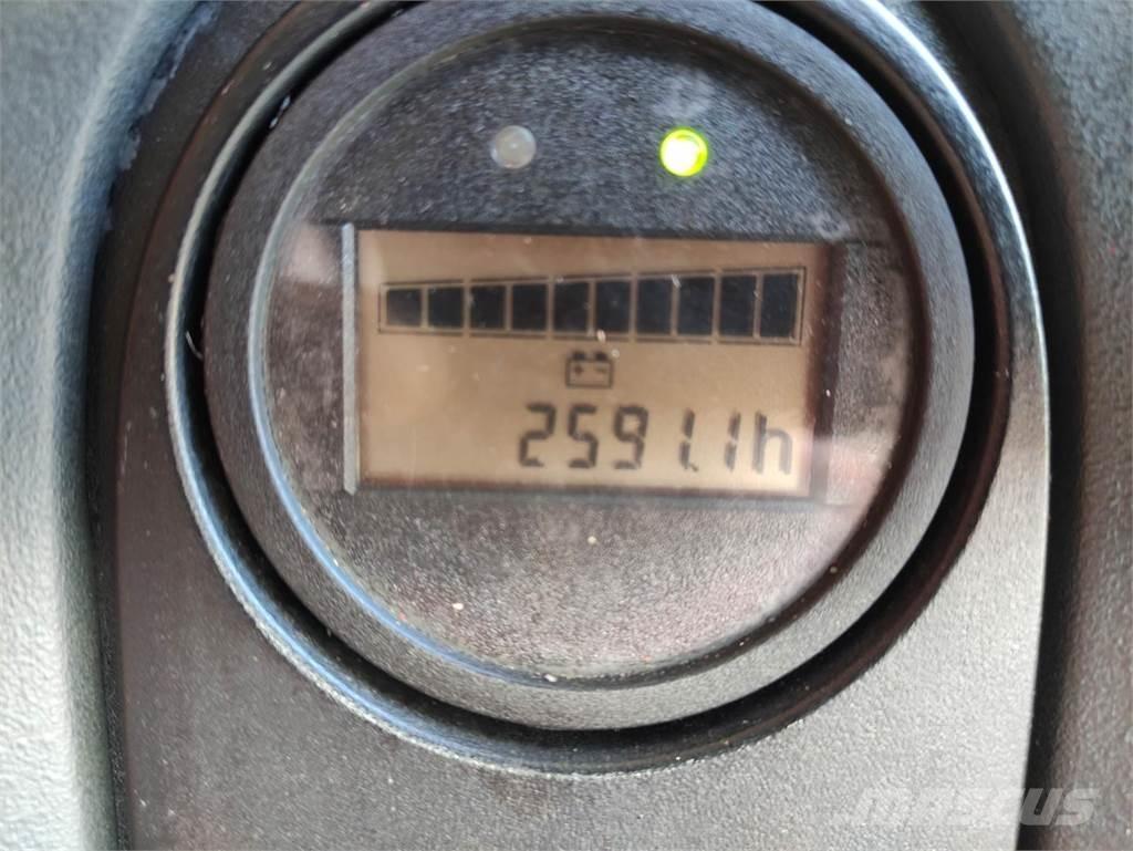 Linde L12i-1172 Meeloop stapelaar