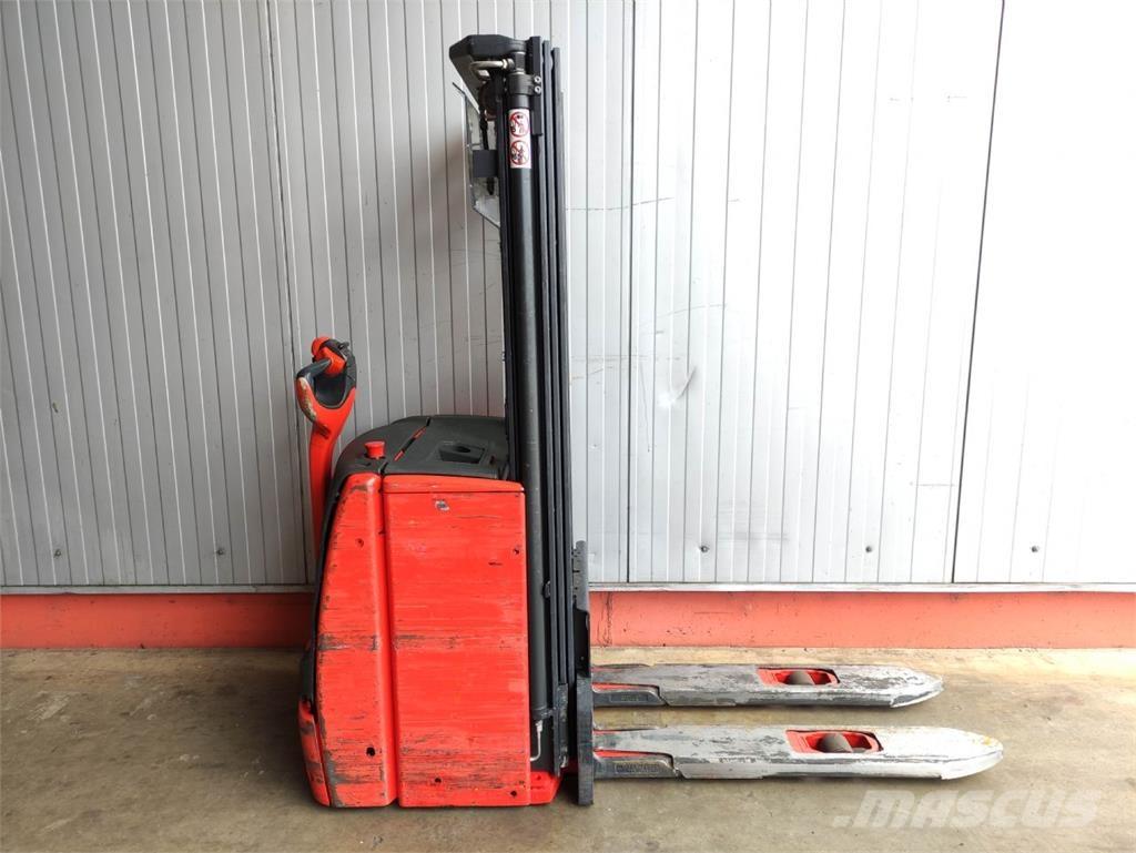 Linde L16-1173 Meeloop stapelaar