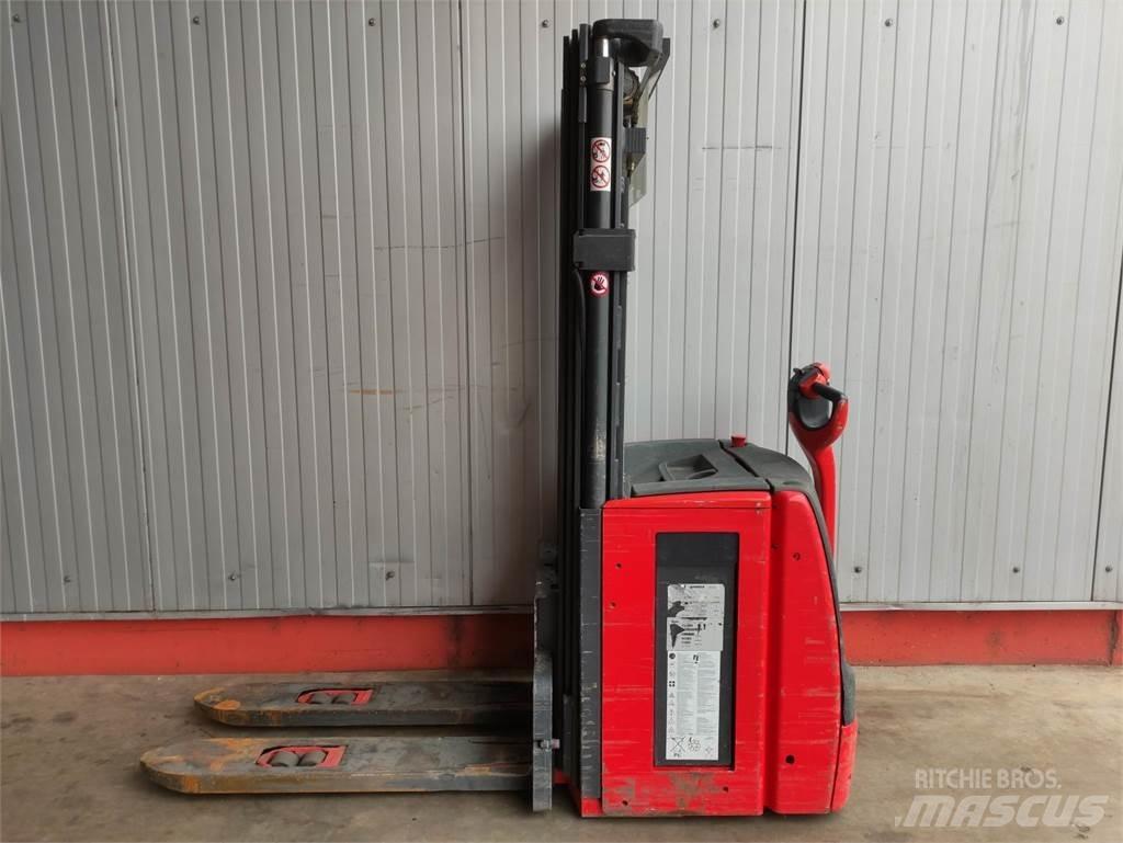 Linde L20-1173 Meeloop stapelaar