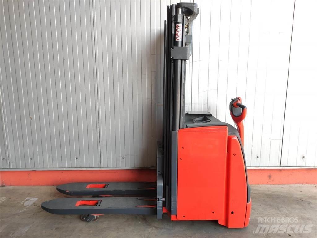 Linde L20i-1173 Meeloop stapelaar