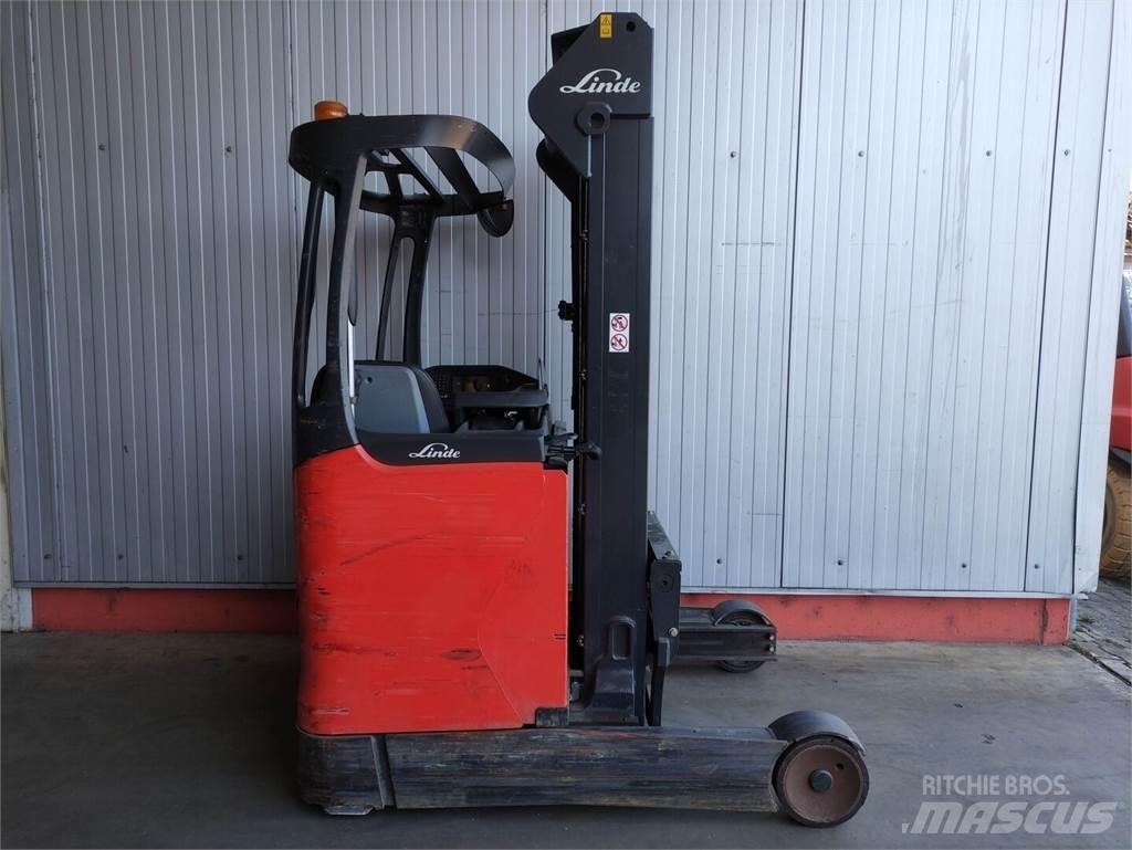 Linde R16-01-112 Reachtruck voor hoog niveau
