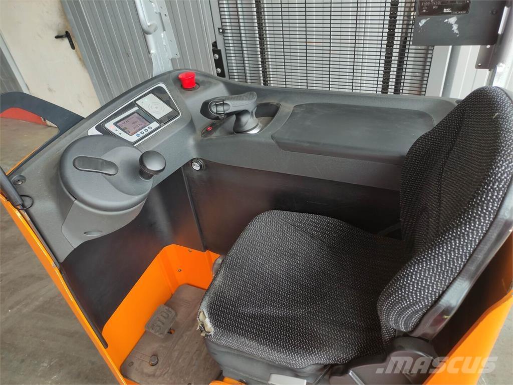 Still FXV 14 Meeloop stapelaar