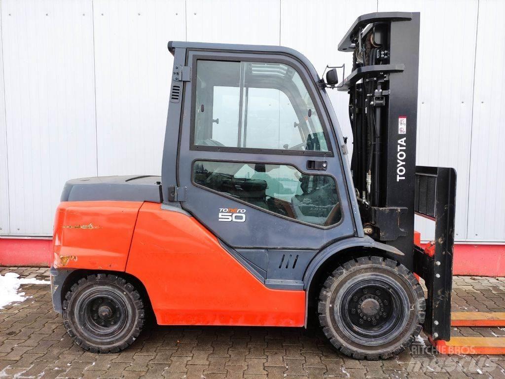 Toyota 40-8FD50N Diesel heftrucks