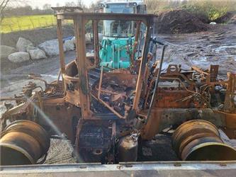 JCB Fastrac 4220    head engine