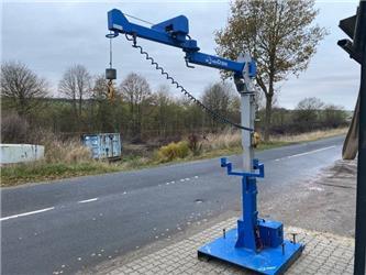 Al-vac Mini-crane