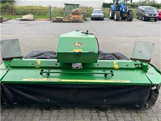 John Deere CC228A