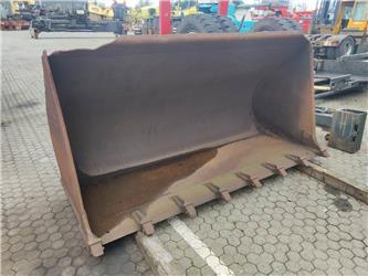Komatsu WA320-5H Bucket