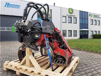 John Deere H415