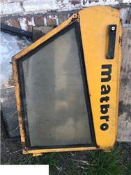 Matbro TS 280 - Drzwi