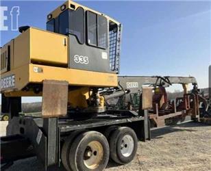 John Deere 335