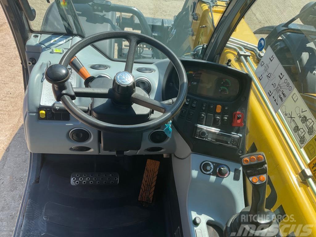New Holland TH 7.42 Elite Telehandlers for agriculture